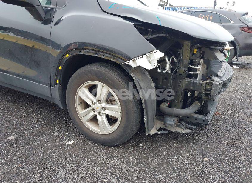 Photo 19 of 2020 Chevrolet Trax FWD LS (VIN KL7CJKSB6LB324435)