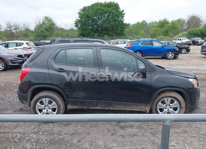 Photo 14 of 2016 Chevrolet Trax 1LS (VIN KL7CJKSB7GB733761)