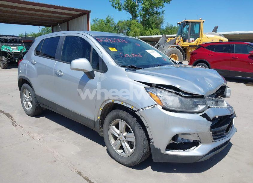 2020 Chevrolet Trax FWD LS (VIN KL7CJKSB8LB030471) main photo