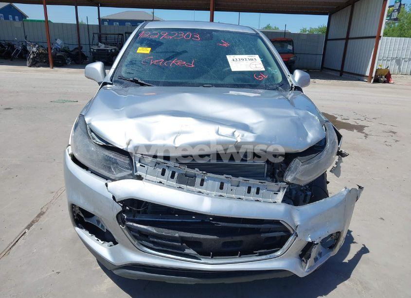 Photo 12 of 2020 Chevrolet Trax FWD LS (VIN KL7CJKSB8LB030471)