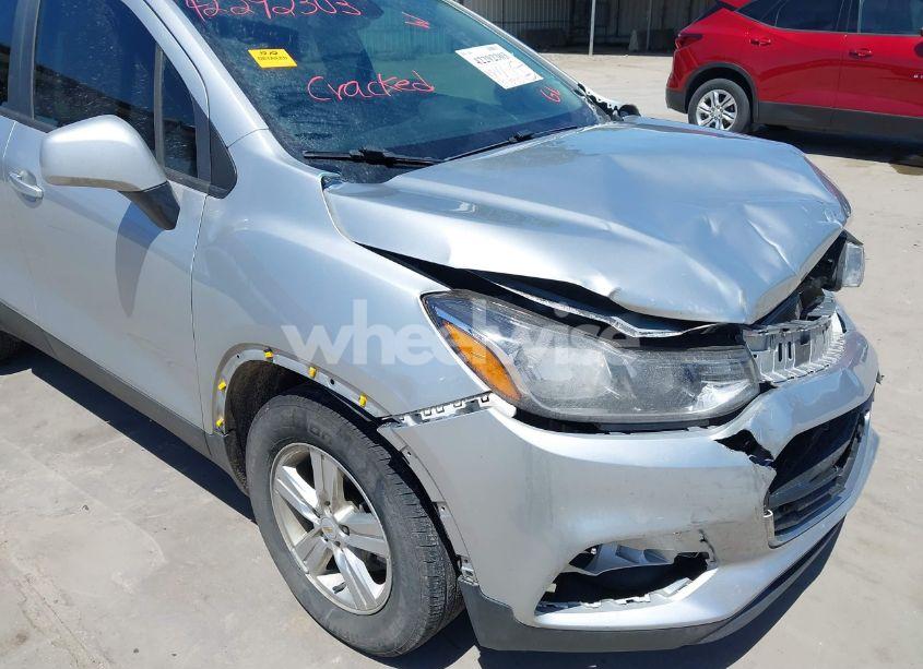 Photo 21 of 2020 Chevrolet Trax FWD LS (VIN KL7CJKSB8LB030471)