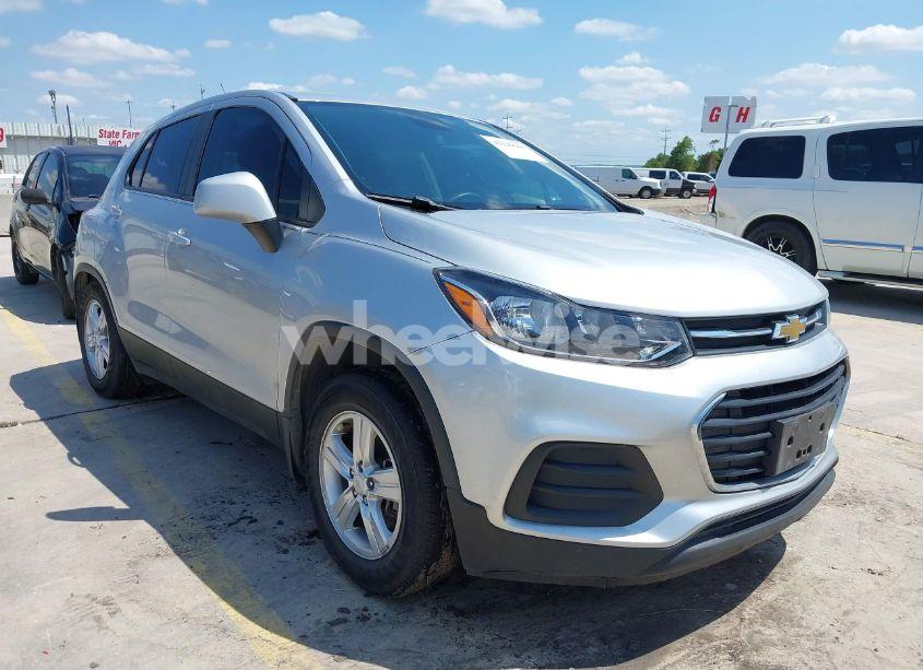 2021 Chevrolet Trax FWD LS (VIN KL7CJKSB8MB307752) main photo