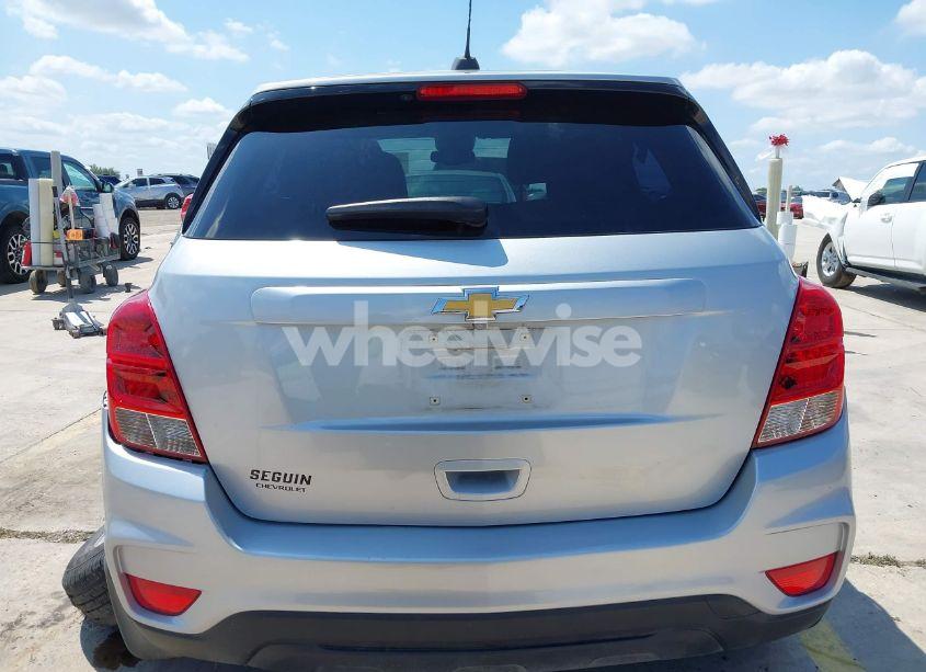 Photo 16 of 2021 Chevrolet Trax FWD LS (VIN KL7CJKSB8MB307752)