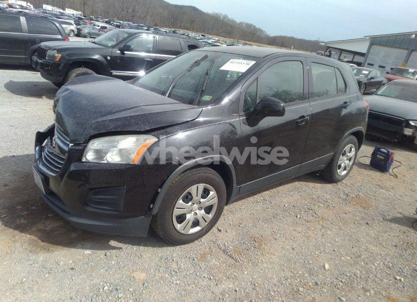 Photo 2 of 2016 Chevrolet Trax 1LS (VIN KL7CJKSB9GB708523)