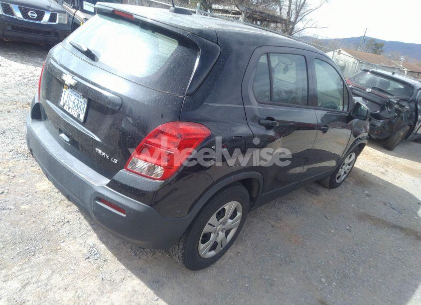 Photo 4 of 2016 Chevrolet Trax 1LS (VIN KL7CJKSB9GB708523)