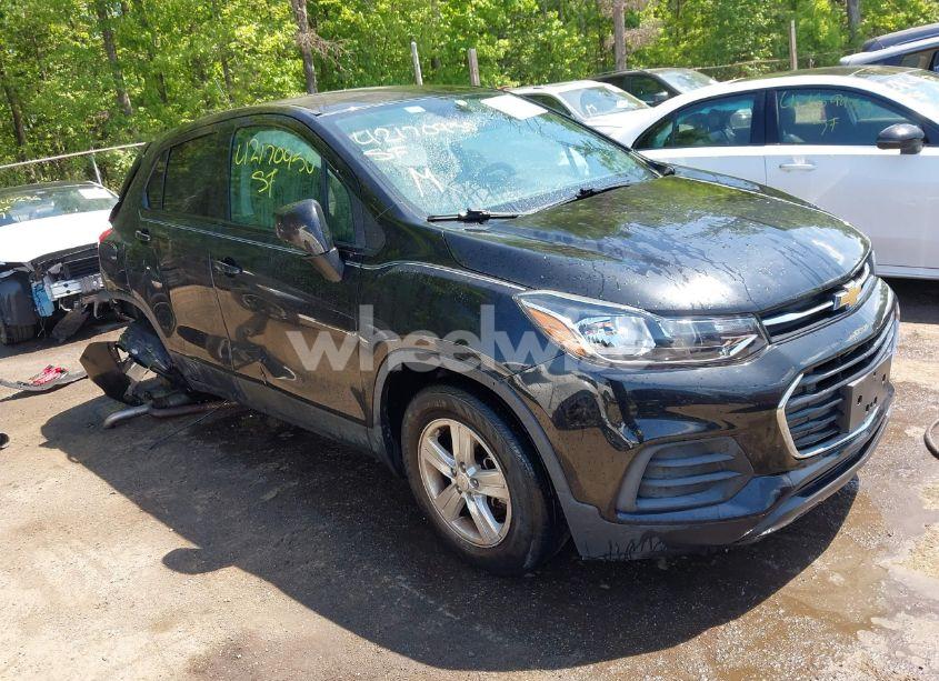 2020 Chevrolet Trax FWD LS (VIN KL7CJKSB9LB067027) main photo