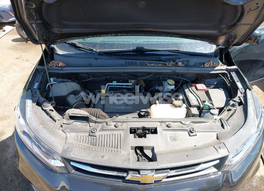 Photo 10 of 2020 Chevrolet Trax FWD LS (VIN KL7CJKSB9LB067027)