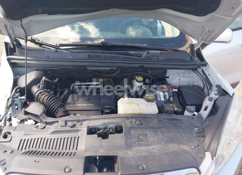 Photo 10 of 2015 Chevrolet Trax 1LS (VIN KL7CJKSBXFB246634)