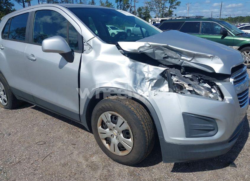 Photo 6 of 2015 Chevrolet Trax 1LS (VIN KL7CJKSBXFB246634)