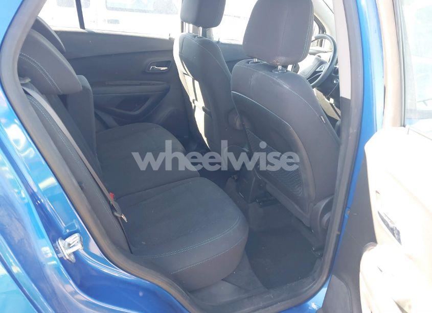 Photo 8 of 2016 Chevrolet Trax 1LS (VIN KL7CJKSBXGB570409)