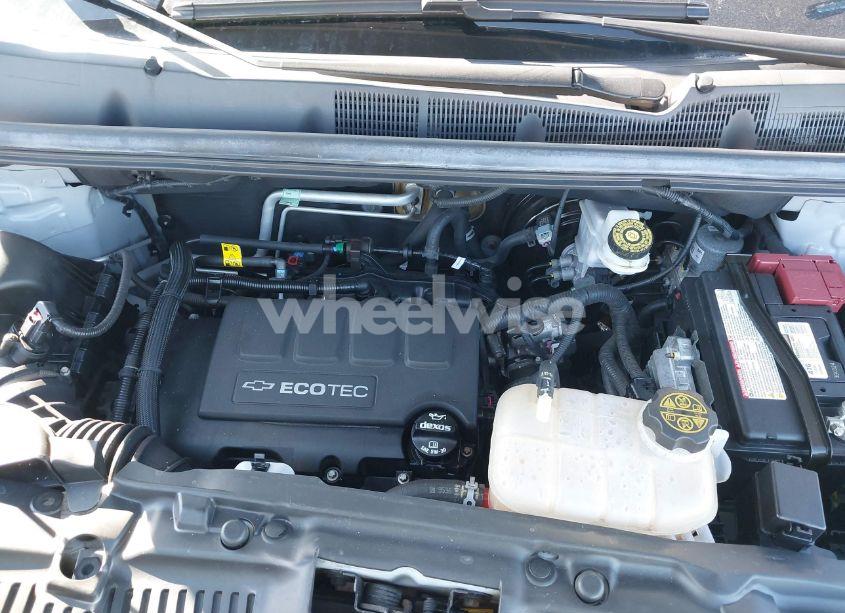 Photo 10 of 2020 Chevrolet Trax FWD LT (VIN KL7CJLSB0LB029045)