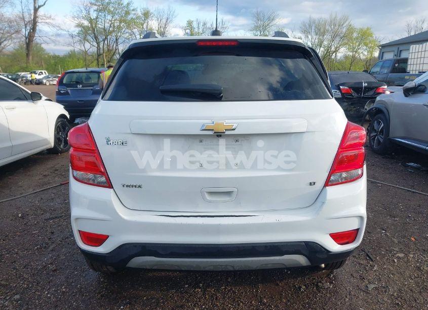 Photo 15 of 2020 Chevrolet Trax FWD LT (VIN KL7CJLSB0LB083963)