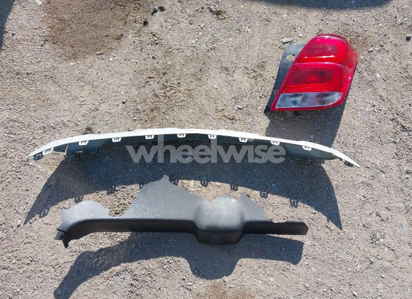 Photo 11 of 2021 Chevrolet Trax FWD LT (VIN KL7CJLSB0MB339794)