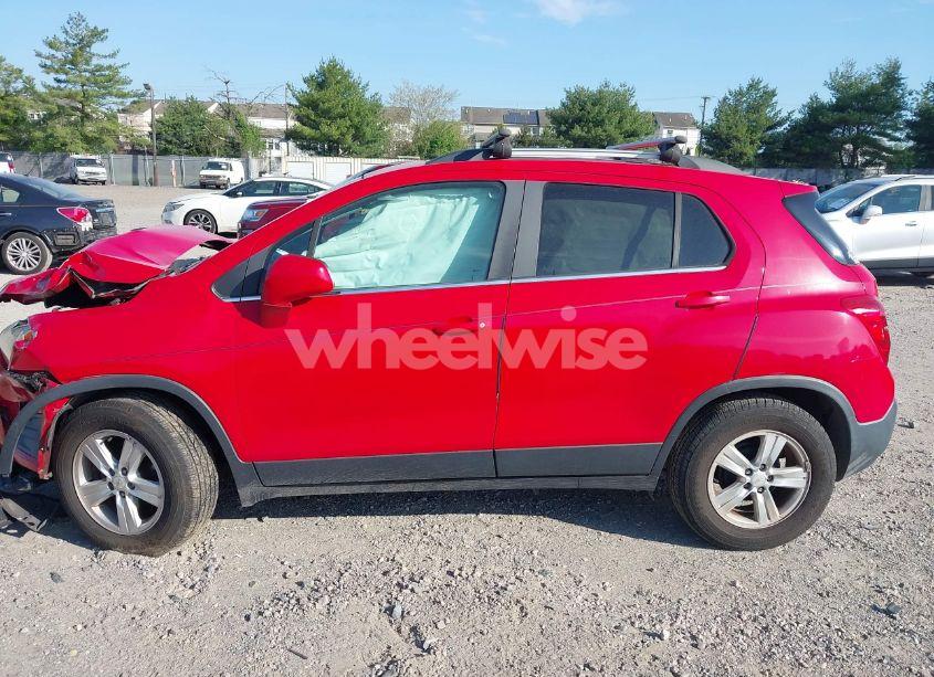 Photo 15 of 2016 Chevrolet Trax LT (VIN KL7CJLSB1GB645780)