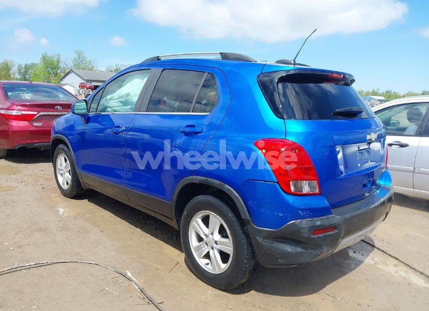 Photo 3 of 2016 Chevrolet Trax LT (VIN KL7CJLSB1GB740582)