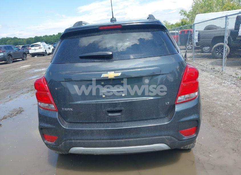Photo 16 of 2018 Chevrolet Trax LT (VIN KL7CJLSB1JB725698)