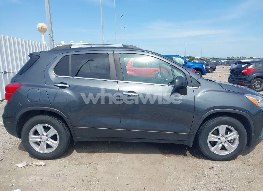 Photo 13 of 2018 Chevrolet Trax LT (VIN KL7CJLSB2JB626145)