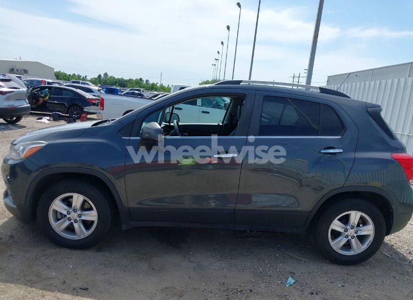 Photo 14 of 2018 Chevrolet Trax LT (VIN KL7CJLSB2JB626145)
