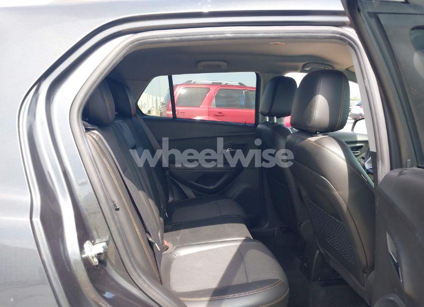 Photo 8 of 2018 Chevrolet Trax LT (VIN KL7CJLSB2JB626145)