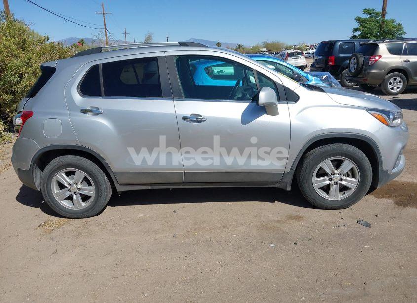 Photo 13 of 2019 Chevrolet Trax LT (VIN KL7CJLSB2KB721533)