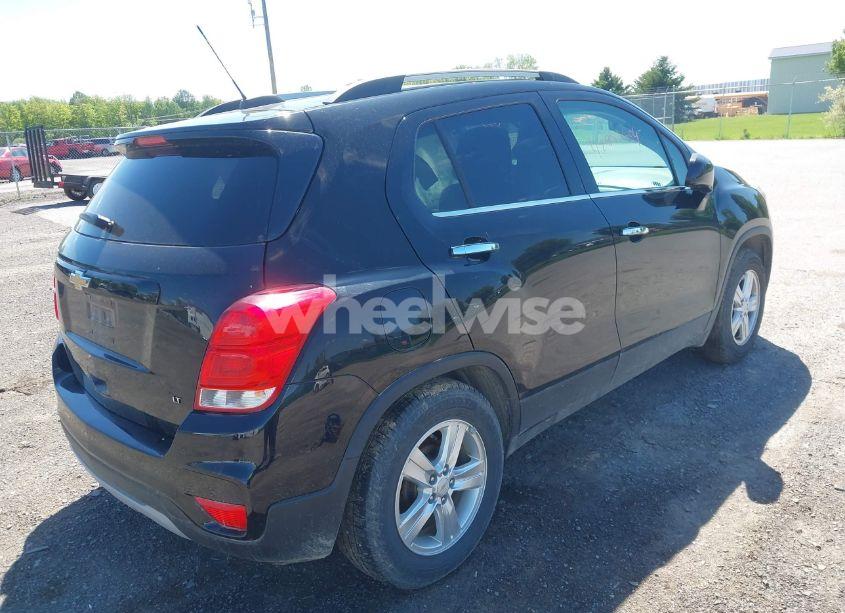 Photo 4 of 2019 Chevrolet Trax LT (VIN KL7CJLSB2KB789959)