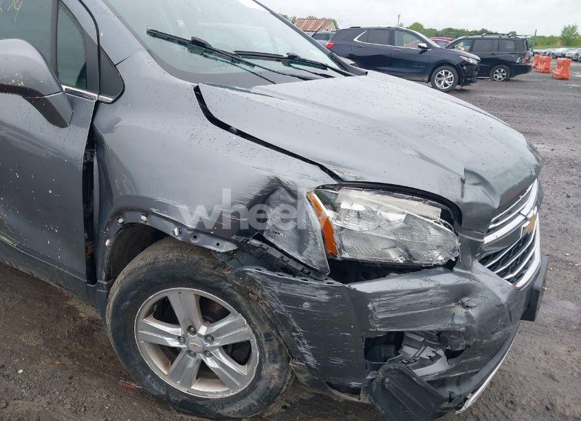 Photo 6 of 2015 Chevrolet Trax LT (VIN KL7CJLSB3FB152388)