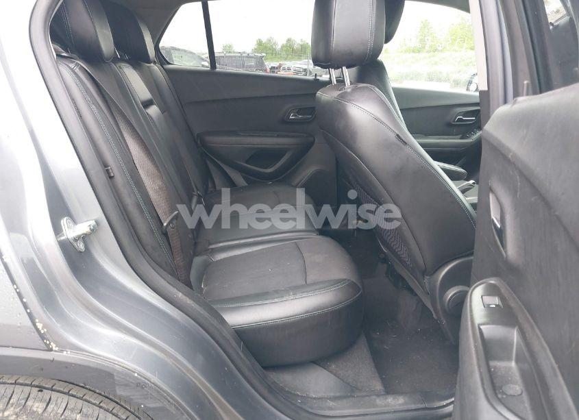Photo 8 of 2015 Chevrolet Trax LT (VIN KL7CJLSB3FB152388)