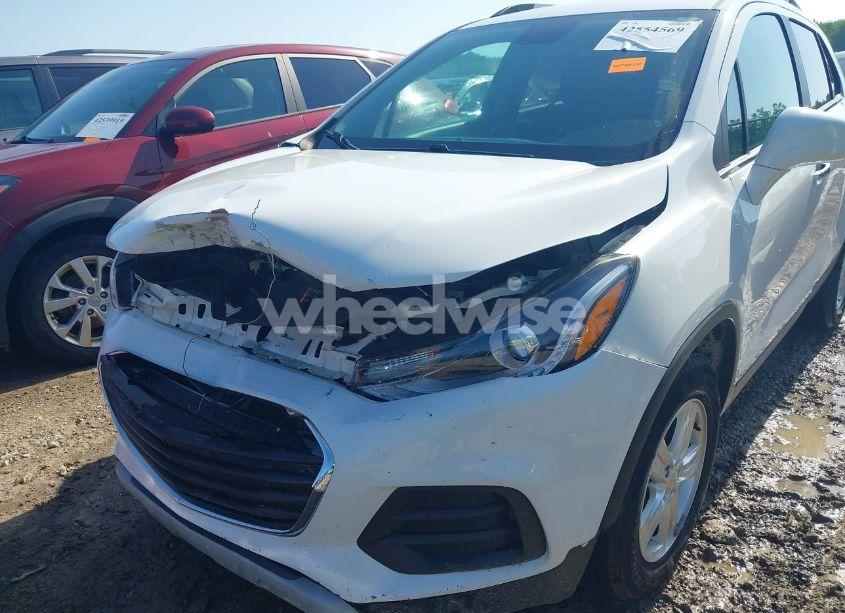 Photo 6 of 2017 Chevrolet Trax LT (VIN KL7CJLSB3HB229862)