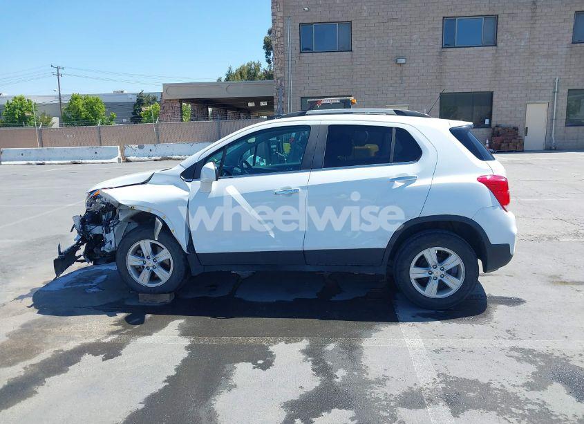 Photo 14 of 2019 Chevrolet Trax LT (VIN KL7CJLSB3KB963960)
