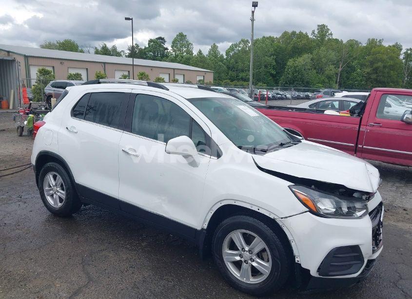 2019 Chevrolet Trax LT (VIN KL7CJLSB4KB828096) main photo