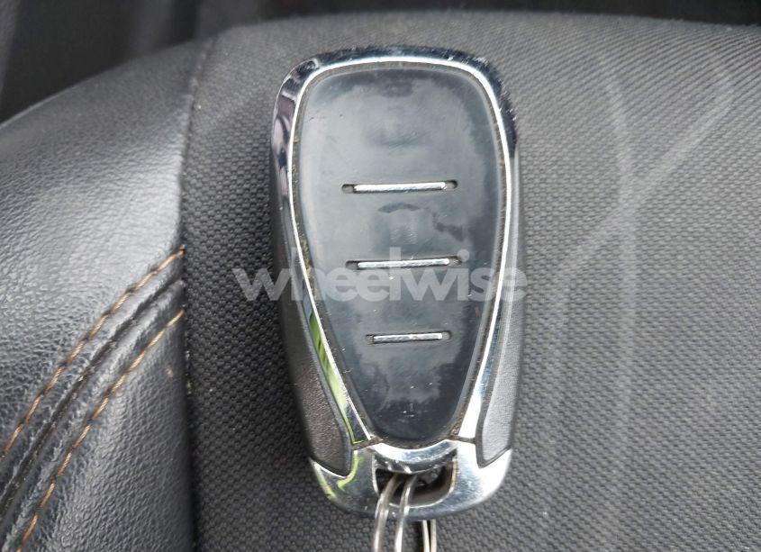 Photo 11 of 2019 Chevrolet Trax LT (VIN KL7CJLSB4KB828096)