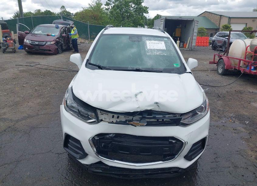 Photo 13 of 2019 Chevrolet Trax LT (VIN KL7CJLSB4KB828096)