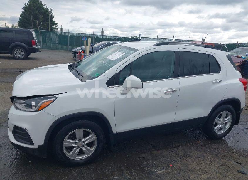 Photo 15 of 2019 Chevrolet Trax LT (VIN KL7CJLSB4KB828096)