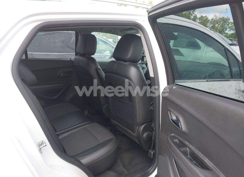Photo 8 of 2020 Chevrolet Trax FWD LT (VIN KL7CJLSB4LB069208)