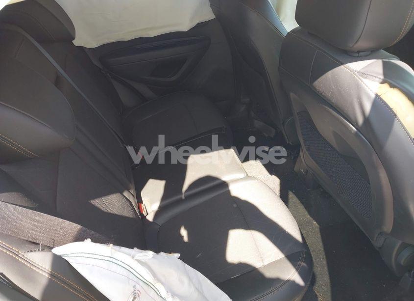 Photo 8 of 2019 Chevrolet Trax LT (VIN KL7CJLSB5KB771603)