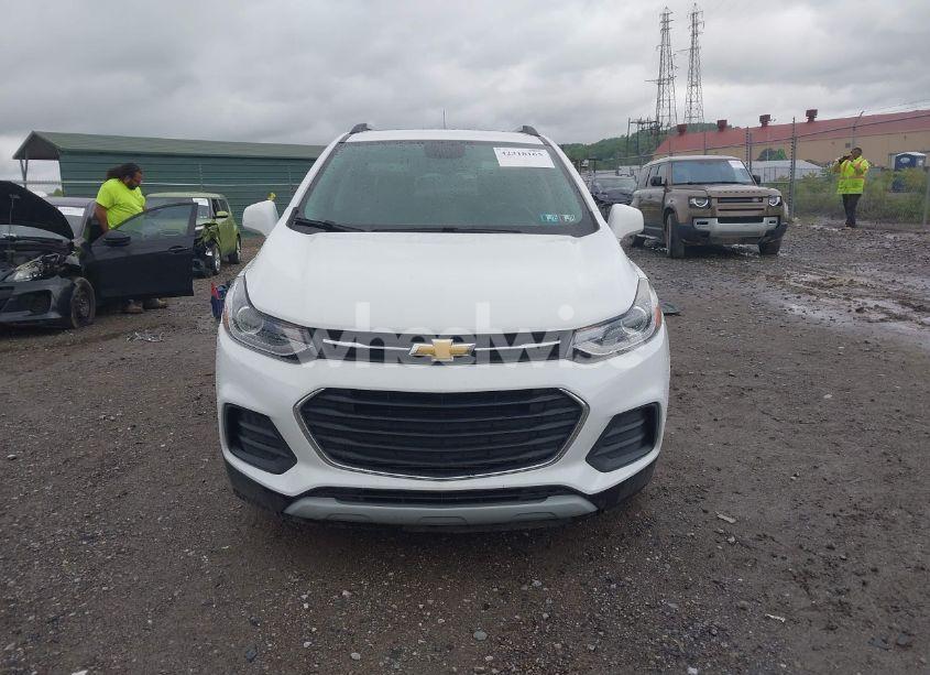 Photo 12 of 2020 Chevrolet Trax FWD LT (VIN KL7CJLSB5LB321953)