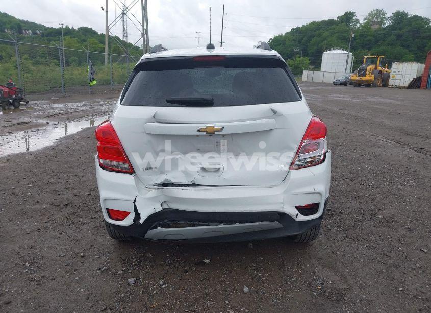Photo 16 of 2020 Chevrolet Trax FWD LT (VIN KL7CJLSB5LB321953)