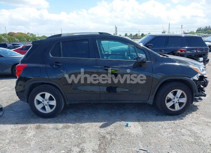 Photo 14 of 2021 Chevrolet Trax FWD LT (VIN KL7CJLSB5MB310193)