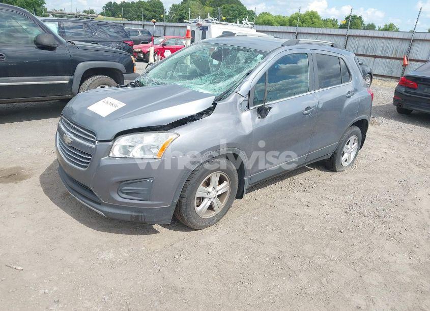 Photo 2 of 2015 Chevrolet Trax LT (VIN KL7CJLSB6FB109910)