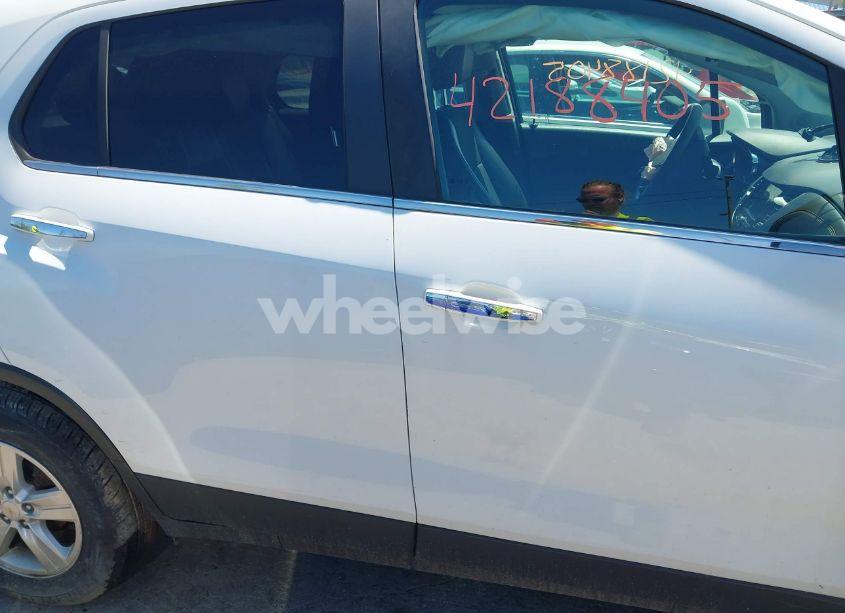 Photo 13 of 2019 Chevrolet Trax LT (VIN KL7CJLSB6KB911254)