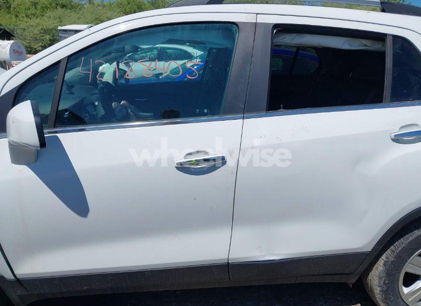 Photo 14 of 2019 Chevrolet Trax LT (VIN KL7CJLSB6KB911254)