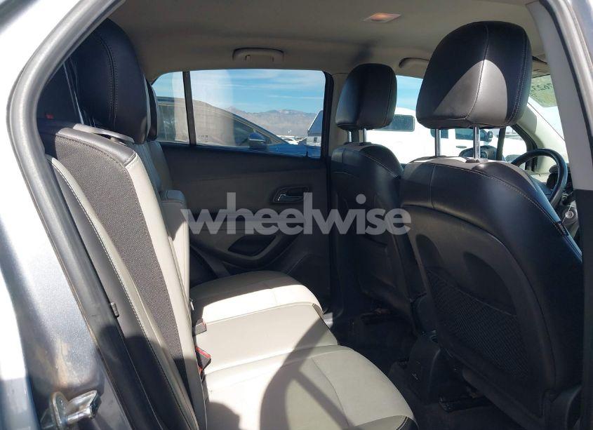 Photo 8 of 2015 Chevrolet Trax LT (VIN KL7CJLSB7FB149719)