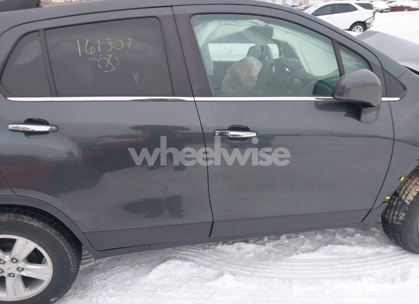 Photo 13 of 2017 Chevrolet Trax LT (VIN KL7CJLSB7HB161307)