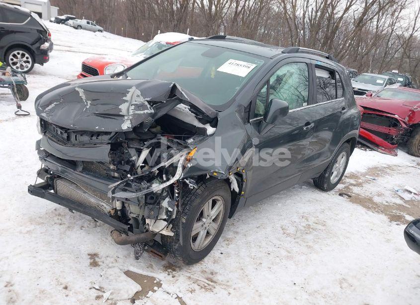 Photo 2 of 2017 Chevrolet Trax LT (VIN KL7CJLSB7HB161307)