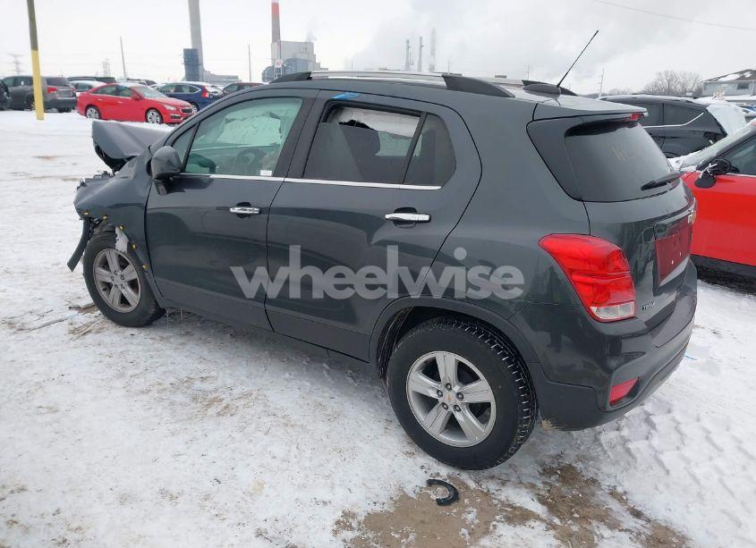 Photo 3 of 2017 Chevrolet Trax LT (VIN KL7CJLSB7HB161307)