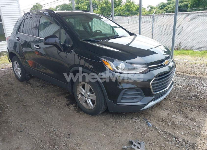 2019 Chevrolet Trax LT (VIN KL7CJLSB7KB744032) main photo