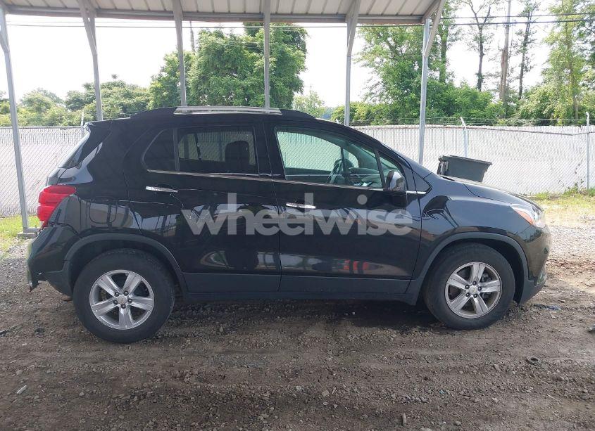 Photo 13 of 2019 Chevrolet Trax LT (VIN KL7CJLSB7KB744032)