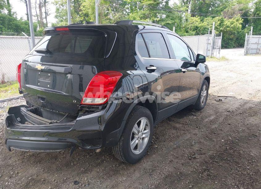 Photo 4 of 2019 Chevrolet Trax LT (VIN KL7CJLSB7KB744032)