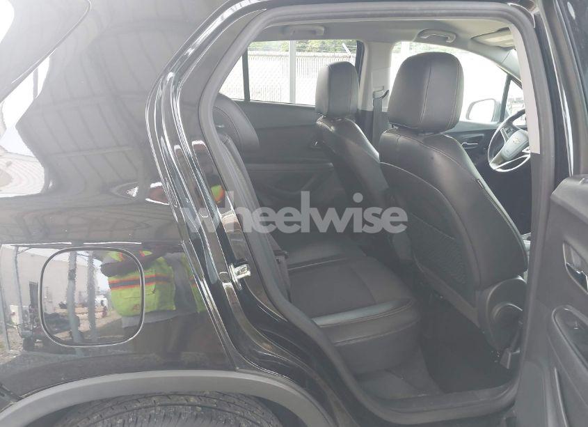 Photo 8 of 2019 Chevrolet Trax LT (VIN KL7CJLSB7KB744032)