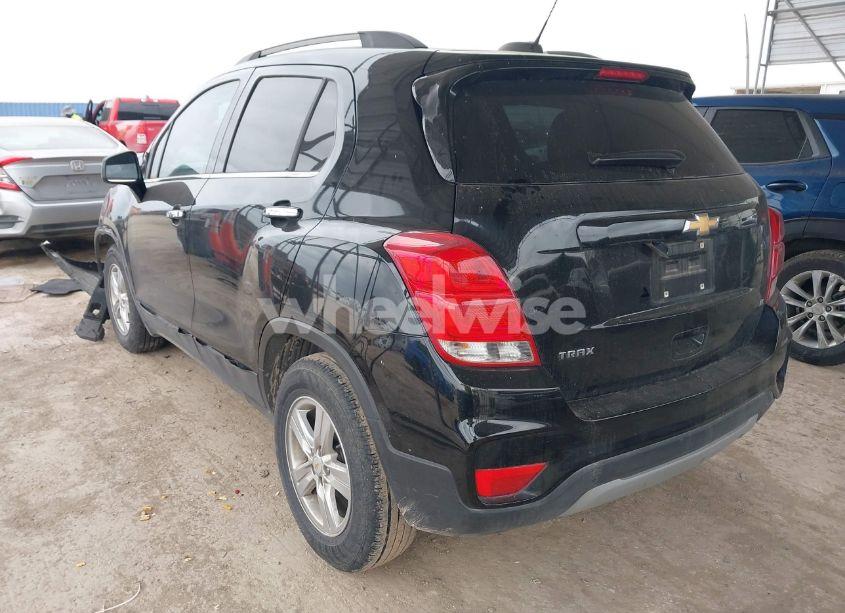 Photo 3 of 2019 Chevrolet Trax LT (VIN KL7CJLSB7KB954386)